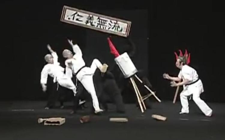 一场视觉盛宴！《超级变变变》第81回选手狂欢表演